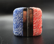 Cargar imagen en el visor de la galería, Chanel Tweed CC Bracelet