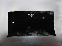 Charger l'image dans la galerie, Prada Black velvet Pochette