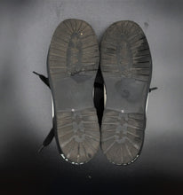 Cargar imagen en el visor de la galería, Chanel Black & White Sneakers