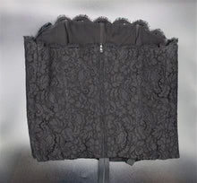 Charger l'image dans la galerie, Chanel Lace Corset Top