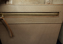 Carica l'immagine nel visualizzatore di Gallery, Celine Bicolor Cabas Tote Bag