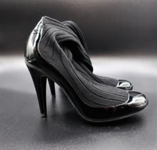 Cargar imagen en el visor de la galería, Chanel Black Patent Leather Sock Boots