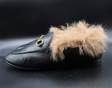 Carica l'immagine nel visualizzatore di Gallery, Gucci Jordaan Fur Loafers
