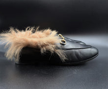 Carica l'immagine nel visualizzatore di Gallery, Gucci Jordaan Fur Loafers