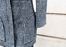 Cargar imagen en el visor de la galería, Chanel Black & White Coat