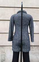 Cargar imagen en el visor de la galería, Chanel Black & White Coat