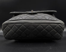 Cargar imagen en el visor de la galería, 4. Chanel Black Quilted Leather Bag