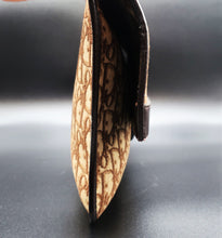 Charger l'image dans la galerie, Dior Fold Over Envelope Clutch