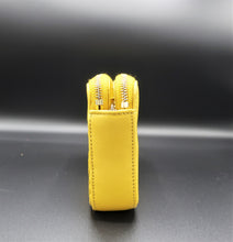 Charger l'image dans la galerie, Chanel Yellow Chain Wallet