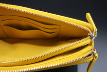 Charger l'image dans la galerie, Chanel Yellow Chain Wallet