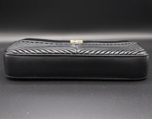 Charger l'image dans la galerie, Chanel Black Chain Wallet