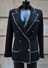 Charger l'image dans la galerie, Chanel 2005 Cruise Collection Jacket