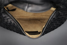 Cargar imagen en el visor de la galería, Bottega Veneta Shoulder Bag