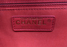 Charger l'image dans la galerie, Chanel Fuchsia Flap Bag