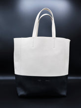 Carica l'immagine nel visualizzatore di Gallery, Céline Bicolor Cabas Tote Bag