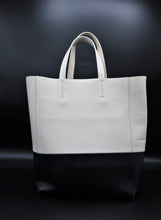 Carica l'immagine nel visualizzatore di Gallery, Céline Bicolor Cabas Tote Bag