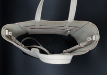 Carica l'immagine nel visualizzatore di Gallery, Céline Bicolor Cabas Tote Bag