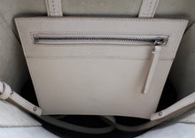 Carica l'immagine nel visualizzatore di Gallery, Céline Bicolor Cabas Tote Bag