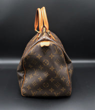 Charger l'image dans la galerie, Louis Vuitton Monogram Speedy Bag