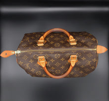 Charger l'image dans la galerie, Louis Vuitton Monogram Speedy Bag