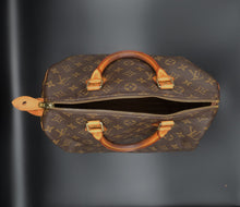 Charger l'image dans la galerie, Louis Vuitton Monogram Speedy Bag