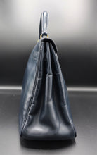 Cargar imagen en el visor de la galería, Hermès Navy Kelly Bag 32