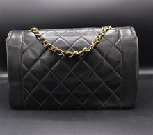 Charger l'image dans la galerie, Chanel Diana Flap Bag