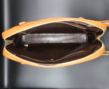 Charger l'image dans la galerie, Chanel Large Quilted Leather 1992 Collection Bag