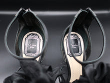 Charger l'image dans la galerie, Christian Dior Black Lace & Satin Ruffled Shoes