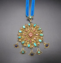 Charger l'image dans la galerie, Vintage Pendant Necklace