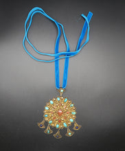 Charger l'image dans la galerie, Vintage Pendant Necklace