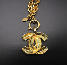 Cargar imagen en el visor de la galería, Chanel CC logo Chain Necklace