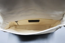 Charger l'image dans la galerie, Chanel White Fur Bag