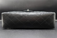 Charger l'image dans la galerie, Chanel Jumbo Quilted Bag 30 CM