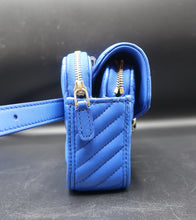 Carica l'immagine nel visualizzatore di Gallery, Bvlgari Serpenti Forever Belt Bag