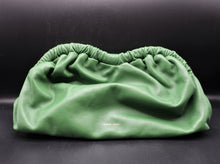 Carica l'immagine nel visualizzatore di Gallery, Mansur Gavriel Cloud Pouch Bag