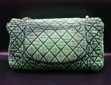 Charger l'image dans la galerie, Chanel Denim Flap Bag