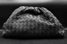 Cargar imagen en el visor de la galería, Bottega Veneta The Pouch Black Bag