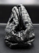 Cargar imagen en el visor de la galería, Bottega Veneta The Pouch Black Bag