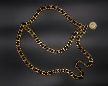 Carica l'immagine nel visualizzatore di Gallery, Chanel Chain & Leather Belt