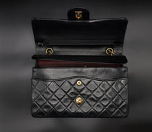 Charger l'image dans la galerie, Chanel Timeless Bag 25 CM