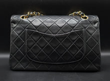 Charger l'image dans la galerie, Chanel Timeless Vintage 25 CM Double Flap Bag