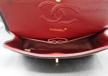 Charger l'image dans la galerie, Chanel Timeless Vintage 25 CM Double Flap Bag
