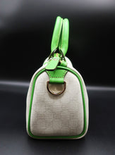Charger l'image dans la galerie, Gucci Monogram Supreme Small Joy Boston Bag