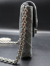 Charger l'image dans la galerie, Chanel 2.55 Collector Bag 2005 Edition
