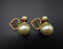 Carica l'immagine nel visualizzatore di Gallery, Dior Tribales Earrings