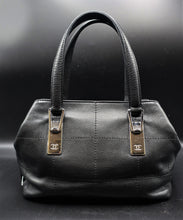 Charger l'image dans la galerie, Chanel Black Leather Handbag
