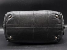 Charger l'image dans la galerie, Chanel Black Leather Handbag