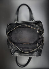 Charger l'image dans la galerie, Chanel Black Leather Handbag