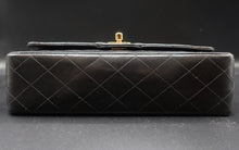 Charger l'image dans la galerie, Chanel 25 CM Double Flap Bag
